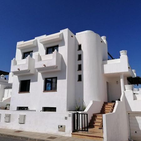 Surf Dream Surfhouse Hostel Corralejo Buitenkant foto