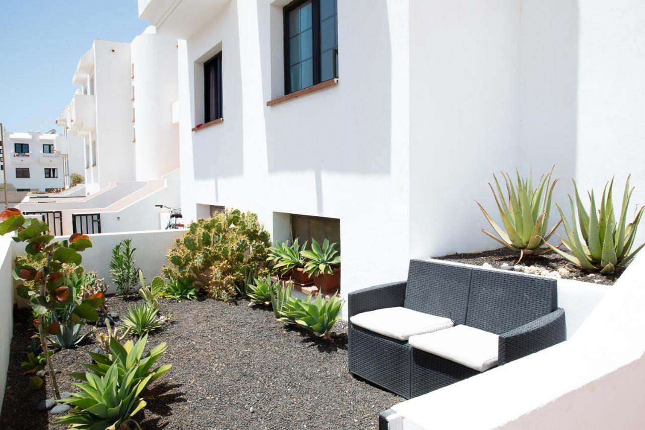 Surf Dream Surfhouse Hostel Corralejo Buitenkant foto