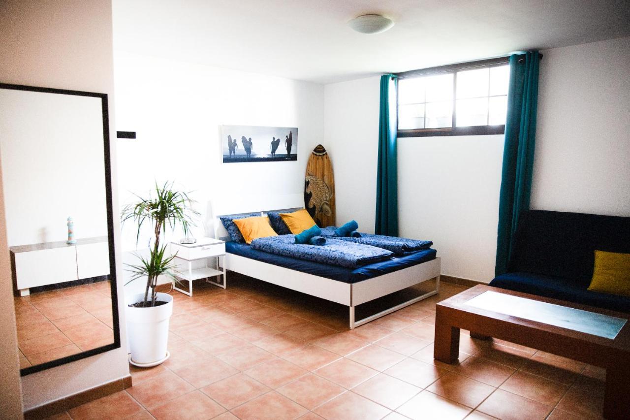 Surf Dream Surfhouse Hostel Corralejo Buitenkant foto