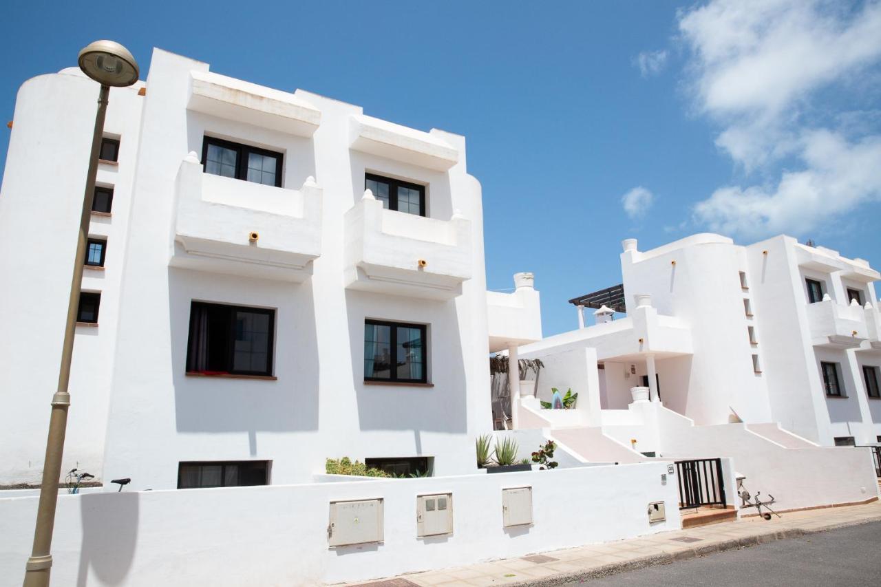 Surf Dream Surfhouse Hostel Corralejo Buitenkant foto