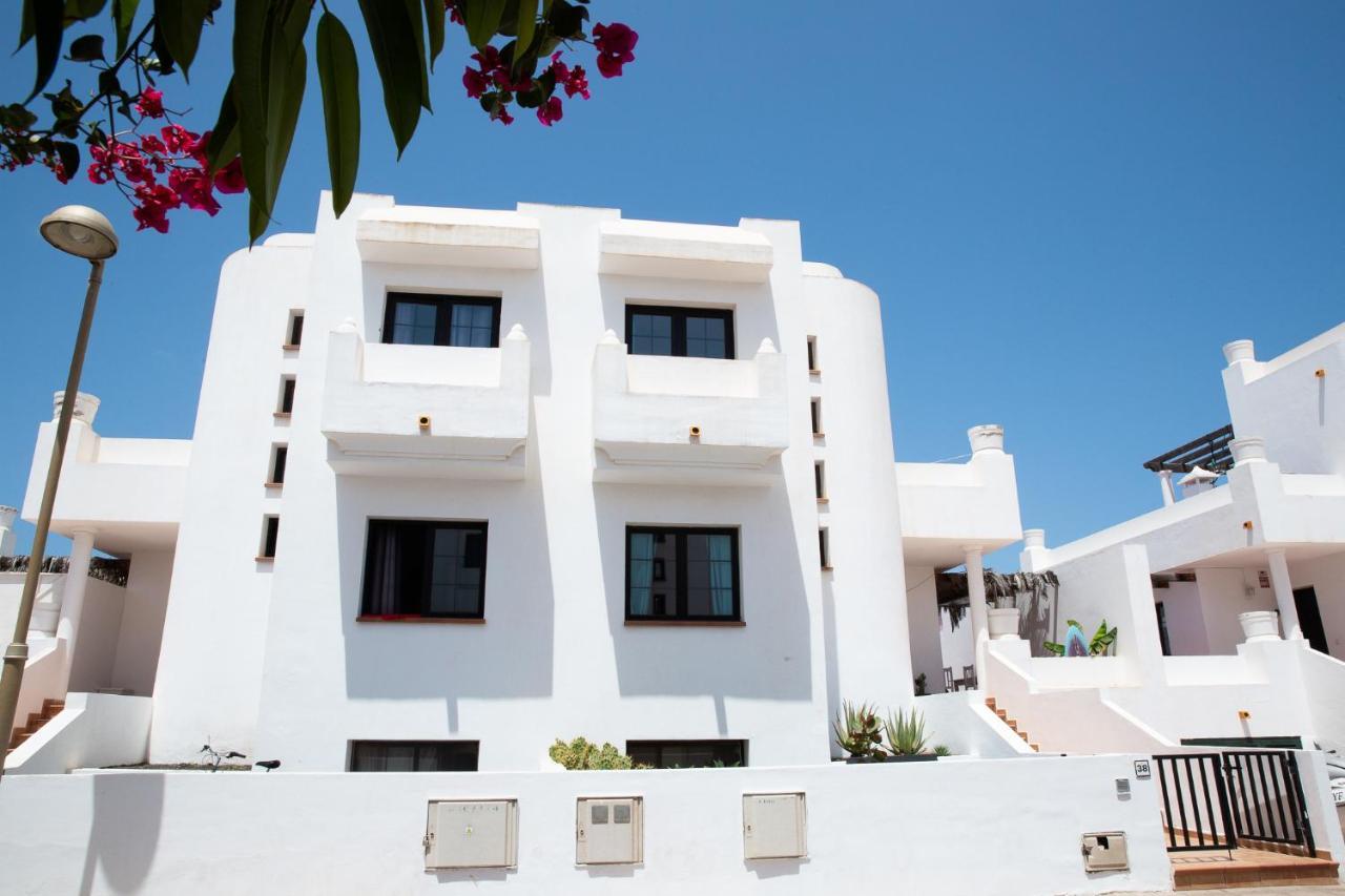Surf Dream Surfhouse Hostel Corralejo Buitenkant foto