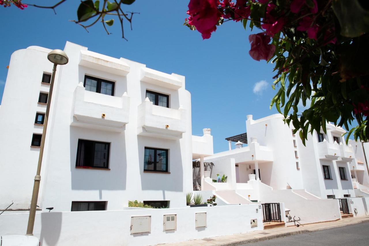 Surf Dream Surfhouse Hostel Corralejo Buitenkant foto