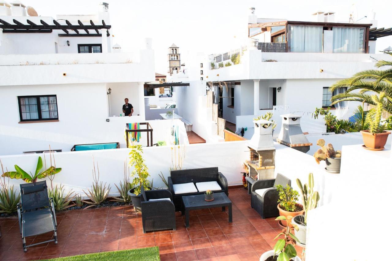 Surf Dream Surfhouse Hostel Corralejo Buitenkant foto